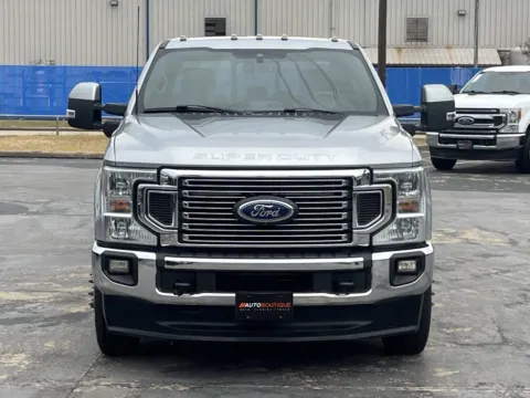 More photos of 2022 Ford Super Duty F-350 DRW LARIAT at Auto Boutique Texas, TX