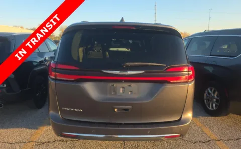 More photos of 2021 Chrysler Pacifica Touring L at Auto Boutique Texas, TX