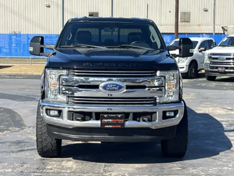 More photos of 2018 Ford Super Duty F-250 SRW LARIAT at Auto Boutique Texas, TX