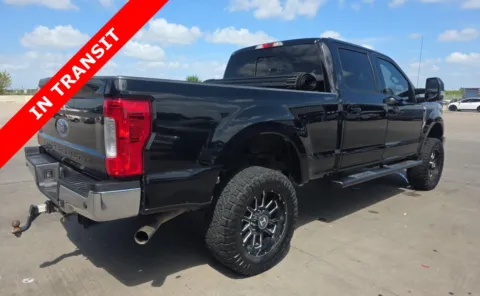 Another view of 2018 Ford Super Duty F-250 SRW LARIAT for sale in Alvin, TX at Auto Boutique Texas