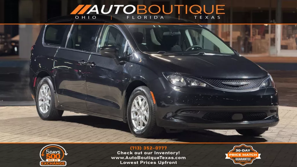 2022 Chrysler Voyager LX for sale in Alvin, TX