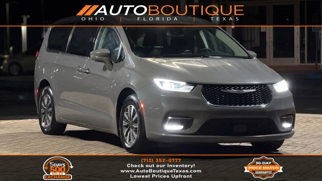 2022 Chrysler Pacifica Hybrid Touring L for sale in Alvin, TX