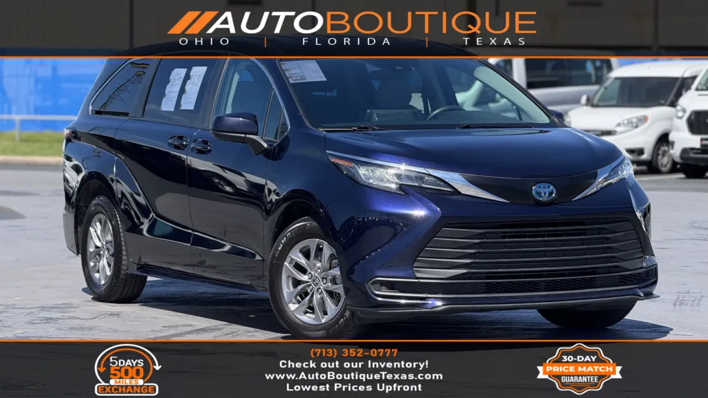2023 Toyota Sienna LE for sale in Alvin, TX