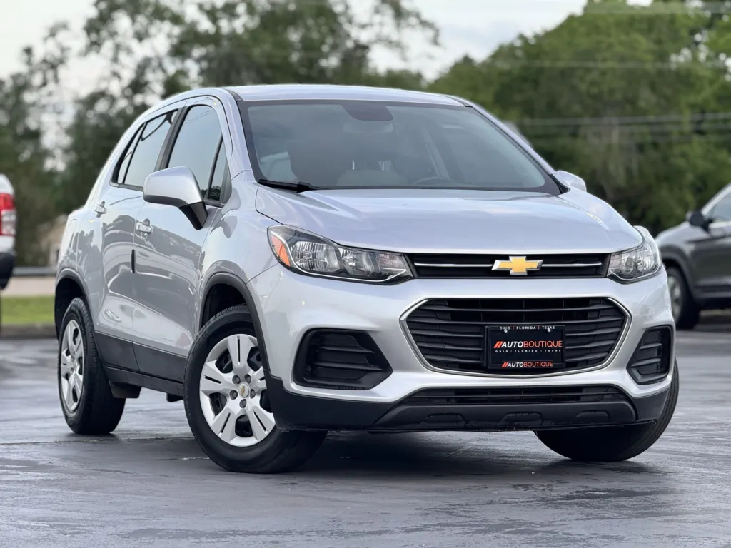 Used 2018 Chevrolet Trax LS with VIN 3GNCJKSB4JL418500 for sale in Wayland, MI