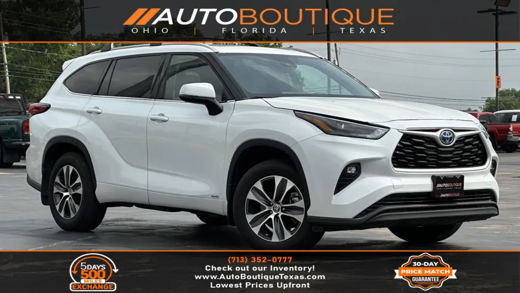 Used 2022 Toyota Highlander Hybrid XLE for sale in Alvin, TX at