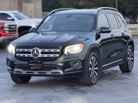 Another view of 2020 Mercedes-Benz GLB 250 for sale in Alvin, TX at Auto Boutique Texas
