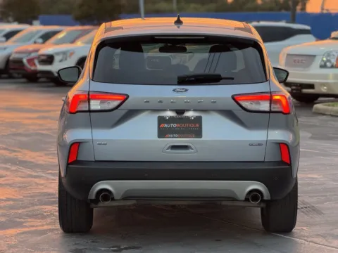 More photos of 2022 Ford Escape SE Hybrid at Auto Boutique Texas, TX
