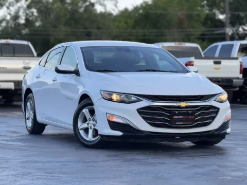 Photos of 2019 Chevrolet Malibu LS for sale in Alvin, TX at Auto Boutique Texas