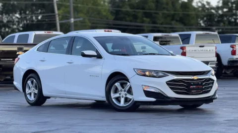White 2019 Chevrolet Malibu LS for sale in Alvin, TX