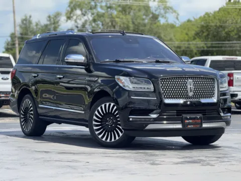 Photos of 2019 Lincoln Navigator Black Label for sale in Alvin, TX at Auto Boutique Texas