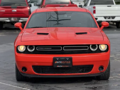 Another view of 2019 Dodge Challenger SXT for sale in Alvin, TX at Auto Boutique Texas