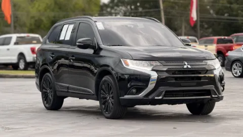 Black 2020 Mitsubishi Outlander SE for sale in Alvin, TX