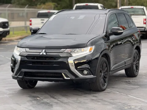 Another view of 2020 Mitsubishi Outlander SE for sale in Alvin, TX at Auto Boutique Texas