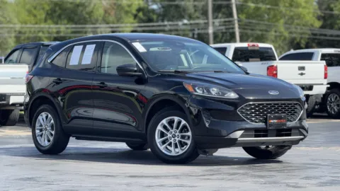 Black 2021 Ford Escape SE for sale in Alvin, TX