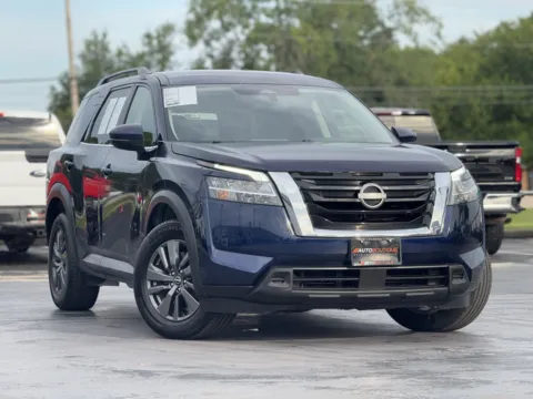 Photos of 2022 Nissan Pathfinder SV for sale in Alvin, TX at Auto Boutique Texas
