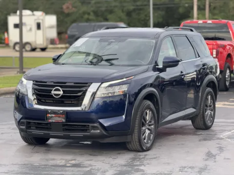 More photos of 2022 Nissan Pathfinder SV at Auto Boutique Texas, TX