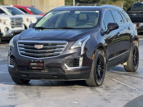 Another view of 2018 Cadillac XT5 Luxury AWD for sale in Alvin, TX at Auto Boutique Texas