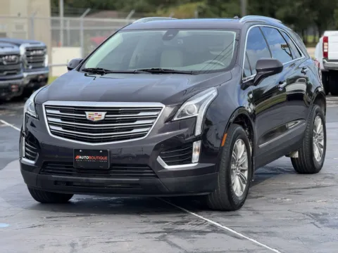 Another view of 2018 Cadillac XT5 Luxury AWD for sale in Alvin, TX at Auto Boutique Texas