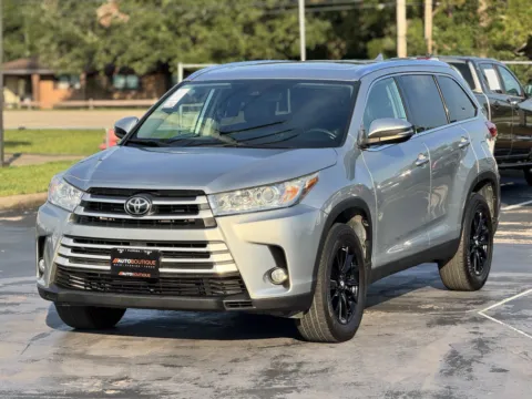 More photos of 2019 Toyota Highlander XLE at Auto Boutique Texas, TX