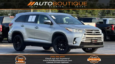 Silver 2019 Toyota Highlander XLE for sale in Alvin, TX