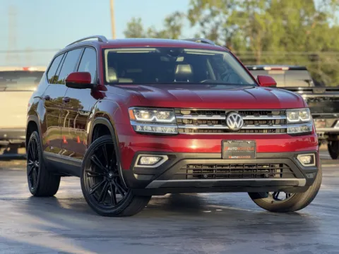 Photos of 2018 Volkswagen Atlas 3.6L V6 SEL for sale in Alvin, TX at Auto Boutique Texas