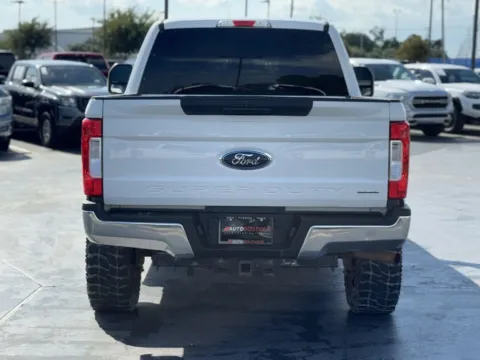 More photos of 2019 Ford Super Duty F-250 SRW XLT at Auto Boutique Texas, TX