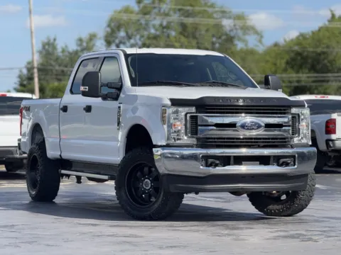 Photos of 2019 Ford Super Duty F-250 SRW XLT for sale in Alvin, TX at Auto Boutique Texas