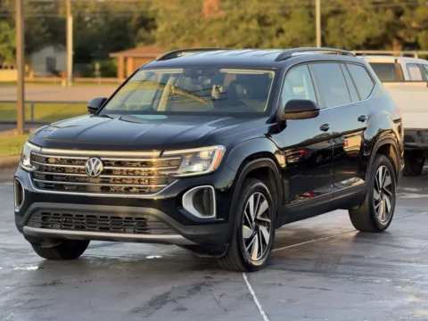 More photos of 2024 Volkswagen Atlas 2.0T SE w Technology at Auto Boutique Texas, TX