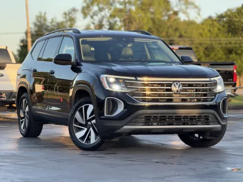 Photos of 2024 Volkswagen Atlas 2.0T SE w Technology for sale in Alvin, TX at Auto Boutique Texas