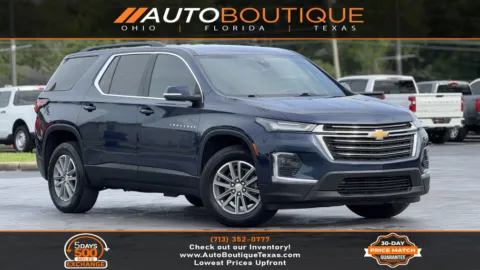 Blue 2022 Chevrolet Traverse LT Cloth for sale in Alvin, TX