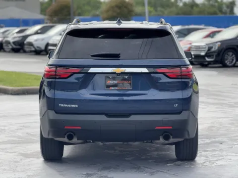 More photos of 2022 Chevrolet Traverse LT Cloth at Auto Boutique Texas, TX