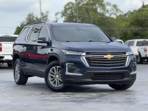 Photos of 2022 Chevrolet Traverse LT Cloth for sale in Alvin, TX at Auto Boutique Texas