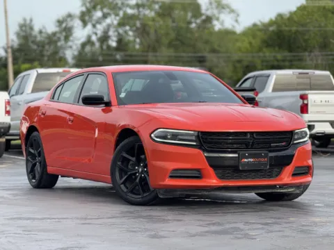 Photos of 2019 Dodge Charger SXT for sale in Alvin, TX at Auto Boutique Texas