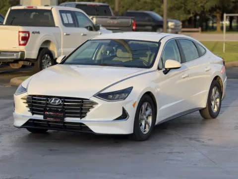 More photos of 2021 Hyundai Sonata SE at Auto Boutique Texas, TX