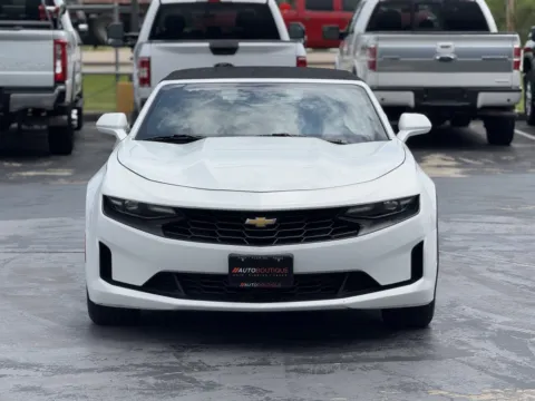 Another view of 2019 Chevrolet Camaro 1LT for sale in Alvin, TX at Auto Boutique Texas
