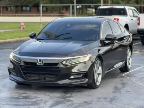 More photos of 2018 Honda Accord Sedan Touring 1.5T at Auto Boutique Texas, TX