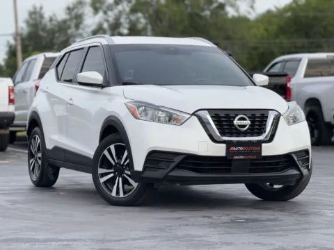 Photos of 2020 Nissan Kicks SV for sale in Alvin, TX at Auto Boutique Texas
