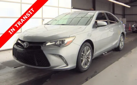 Silver 2017 Toyota Camry SE for sale in Alvin, TX
