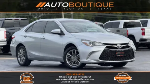 Silver 2017 Toyota Camry SE for sale in Alvin, TX