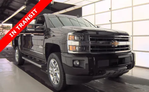 Another view of 2018 Chevrolet Silverado 2500HD High Country for sale in Alvin, TX at Auto Boutique Texas