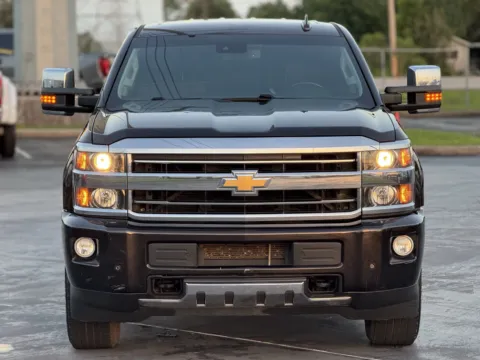 More photos of 2018 Chevrolet Silverado 2500HD High Country at Auto Boutique Texas, TX