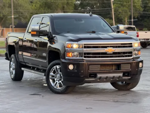 Photos of 2018 Chevrolet Silverado 2500HD High Country for sale in Alvin, TX at Auto Boutique Texas