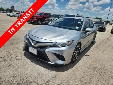 Silver 2018 Toyota Camry LE for sale in Alvin, TX