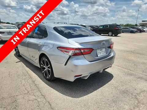 More photos of 2018 Toyota Camry LE at Auto Boutique Texas, TX