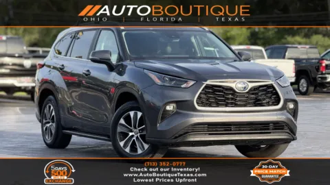 Gray 2023 Toyota Highlander Hybrid XLE for sale in Alvin, TX