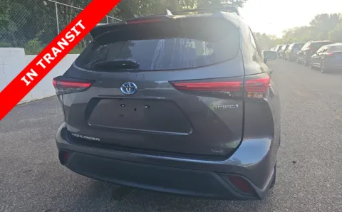 More photos of 2023 Toyota Highlander Hybrid XLE at Auto Boutique Texas, TX