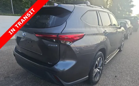Another view of 2023 Toyota Highlander Hybrid XLE for sale in Alvin, TX at Auto Boutique Texas