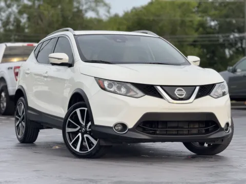 Photos of 2019 Nissan Rogue Sport SL for sale in Alvin, TX at Auto Boutique Texas