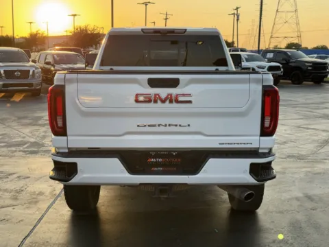More photos of 2022 GMC Sierra 2500HD Denali at Auto Boutique Texas, TX