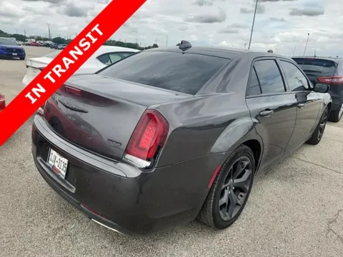 More photos of 2020 Chrysler 300 Touring at Auto Boutique Texas, TX